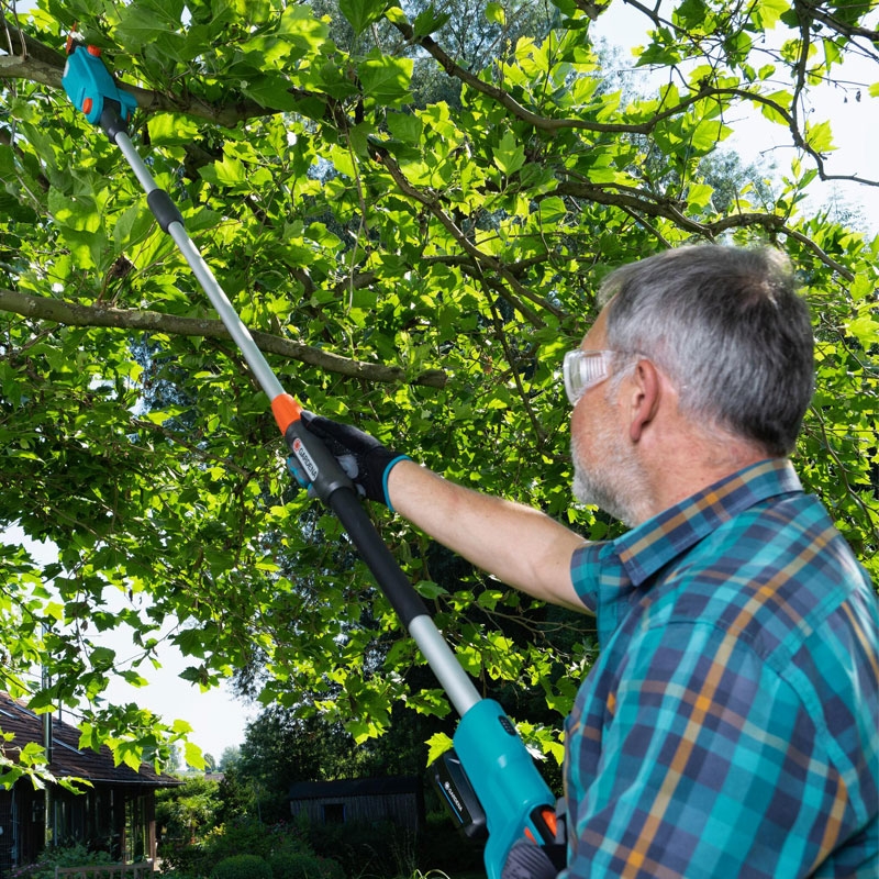 GARDENA 14770-55 Akku-Teleskop-Hochentaster TCS 20/18V P4A solo