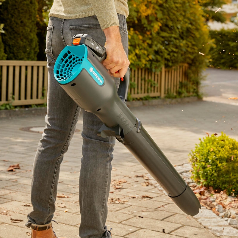 GARDENA 14890-20 Akku-Gartensauger/-Bläser PowerJet 18V P4A Ready-To-Use Set