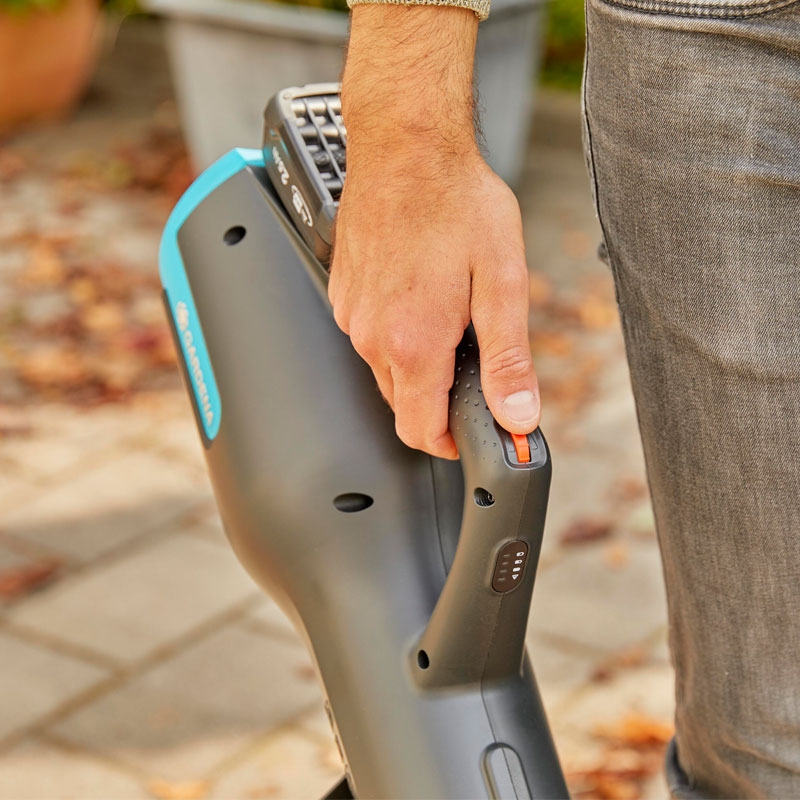 GARDENA 14890-20 Akku-Gartensauger/-Bläser PowerJet 18V P4A Ready-To-Use Set