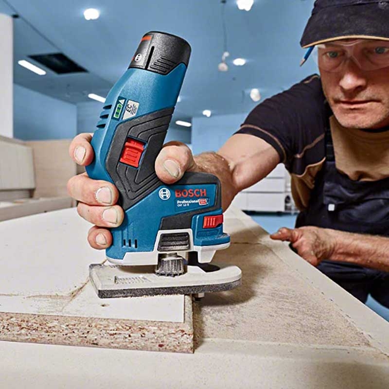 Bosch GKF 12V-8 Akku-Fräse inkl. Spannzange und Maulschlüssel