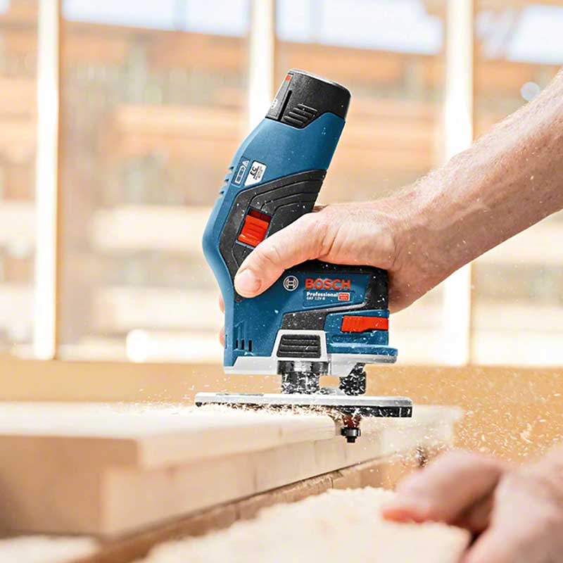 Bosch GKF 12V-8 Akku-Fräse inkl. Spannzange und Maulschlüssel