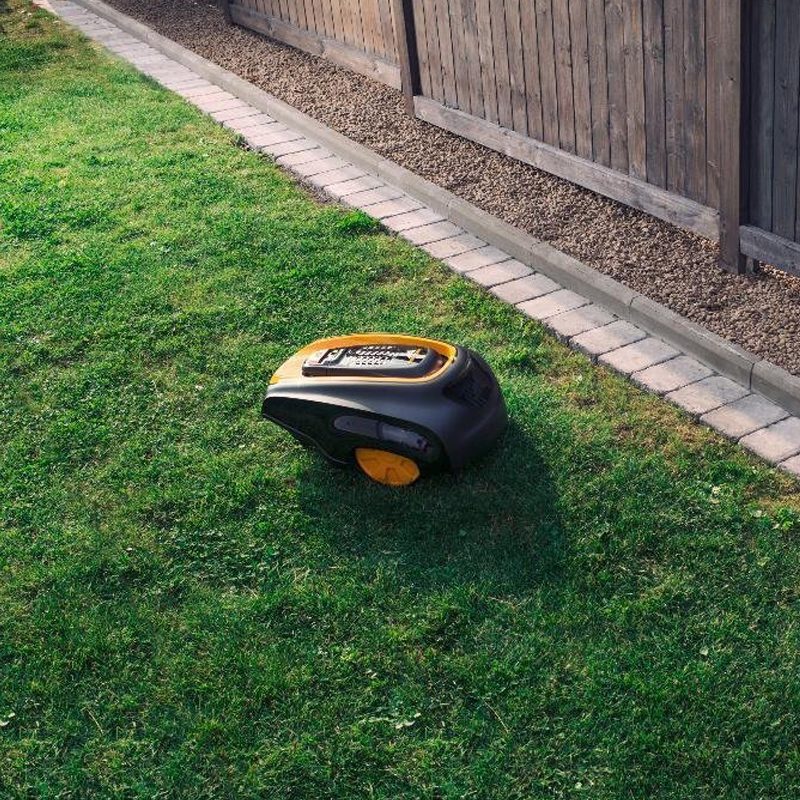 McCulloch ROB R1000 Mähroboter