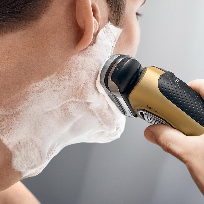 Braun 9299s Series 9 FC Bayern München Edition Elektrorasierer