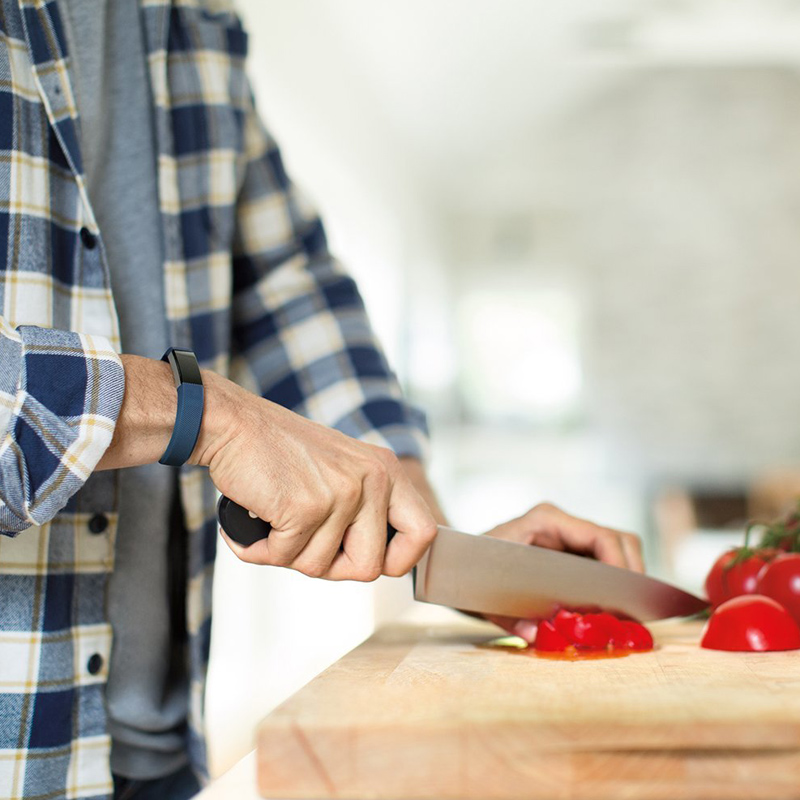 Fitbit Fitness Armband Alta Gr. L blau