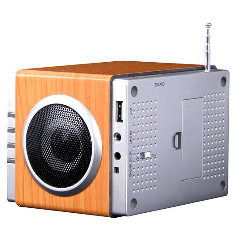 August MB 300 Radiowecker-MP3 Player / Stereoanlage