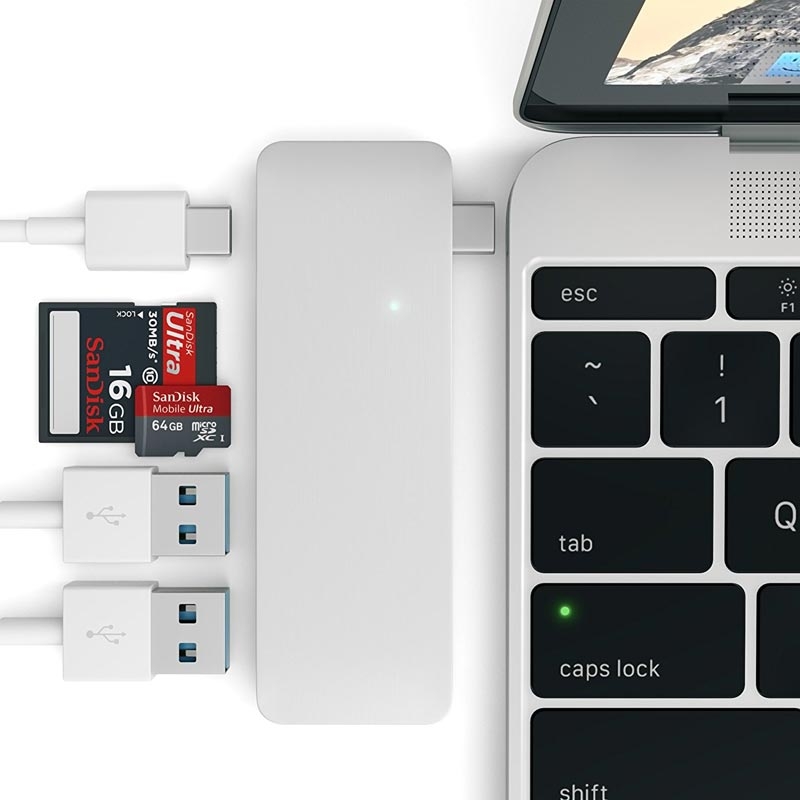 Satechi Type-C USB Passthrough Hub Silber