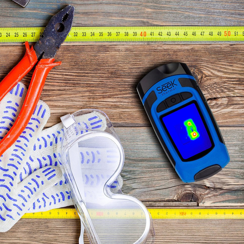 Seek Thermal Reveal - Wärmebildkamera mit integrierter Taschenlampe Micro-SD Karte Ausstellungsgerät