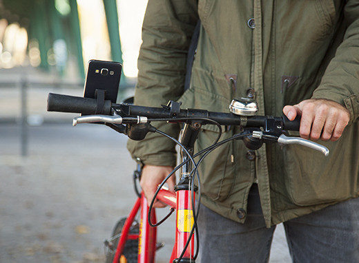 Happy Strappy Smartphone Fingerhalter ganz rosegold