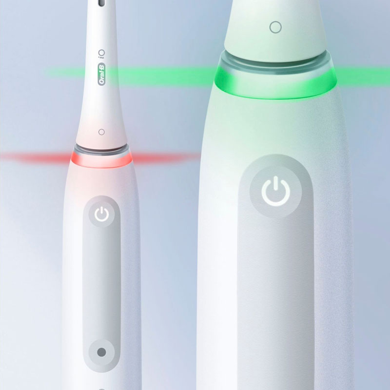 Oral-B iO Series 4 elektrische Zahnbürste weiß