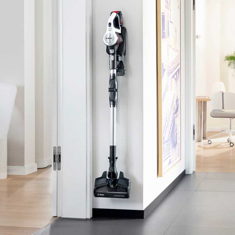 Bosch Unlimited 7 BSS711W beutelloser Akku-Staubsauger weiß/schwarz