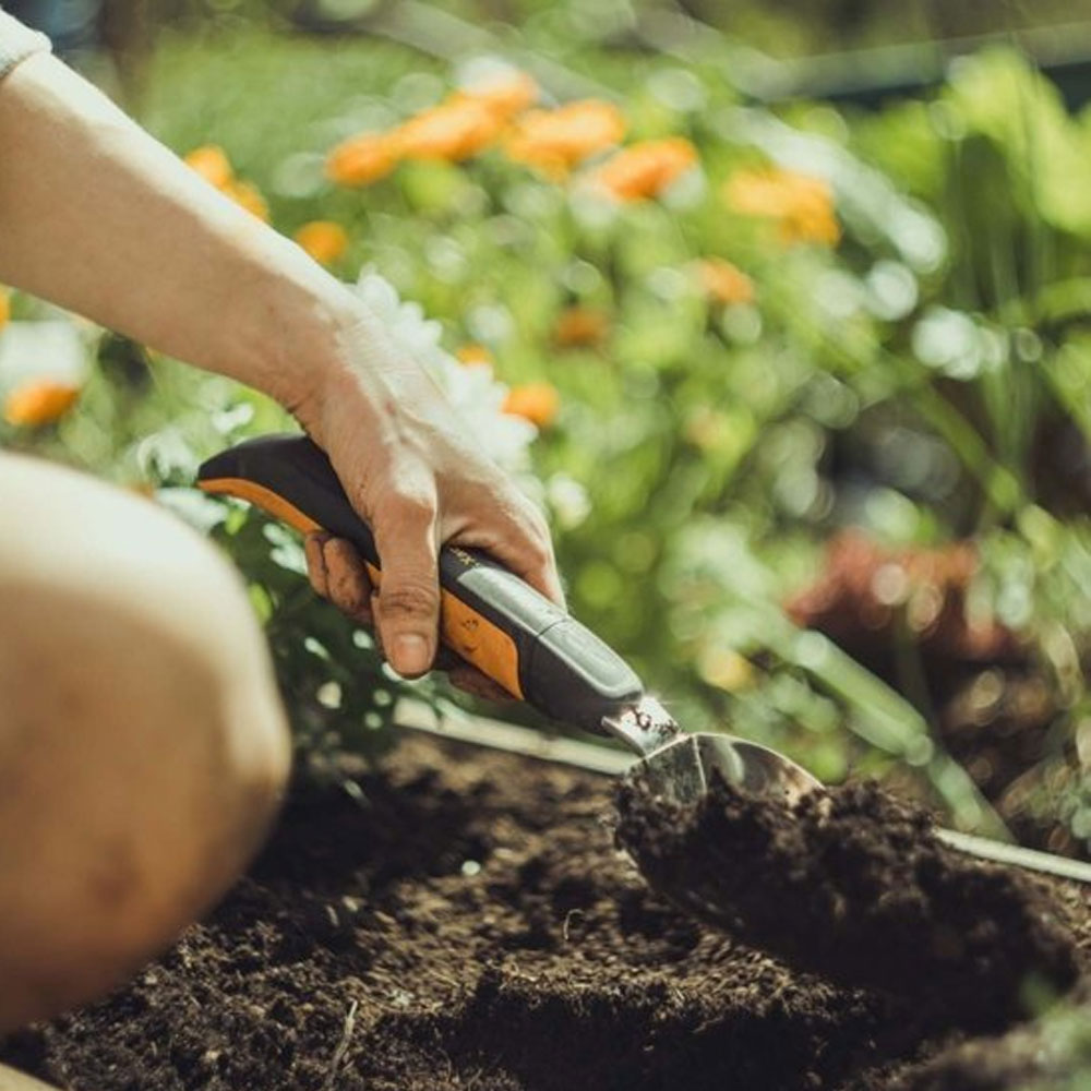 Fiskars Xact 1027043 Blumenkelle 37,5cm schwarz