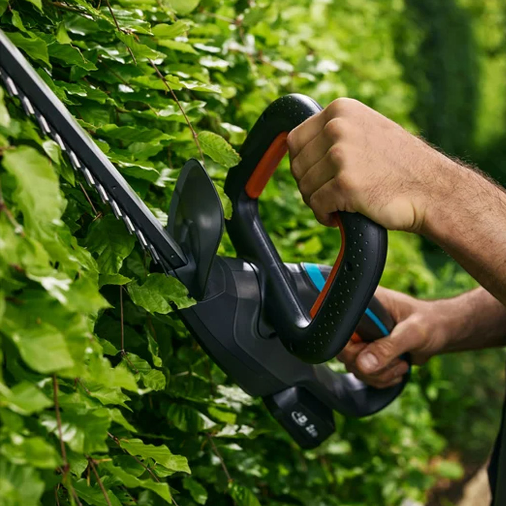 GARDENA 14734-55 Akku-Heckenschere EasyCut 45/18V P4A solo