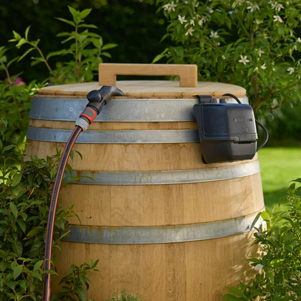 GARDENA 14604-55 Akku-Regenfasspumpe 2600 Comfort 18V P4A solo