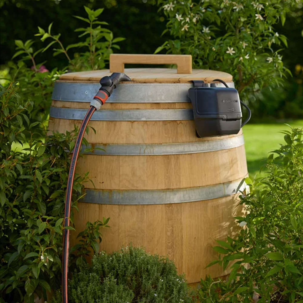 GARDENA 14605-55 Akku-Regenfasspumpe 2400 ComfortAutomatic 18V P4A solo