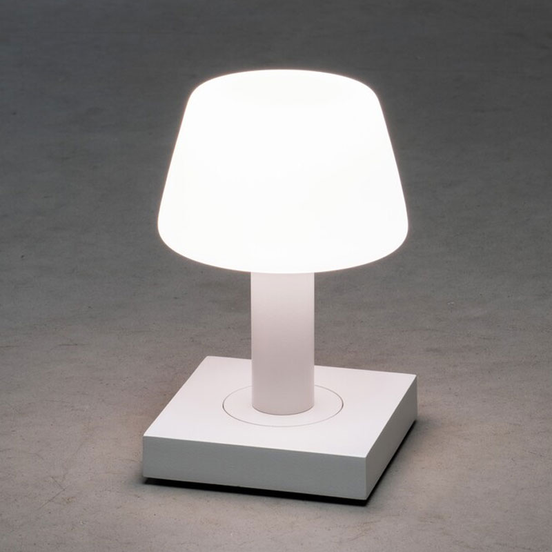 Konstsmide Monaco USB-Tischleuchte weiß, 2700/3000K, dimmbar, Glas