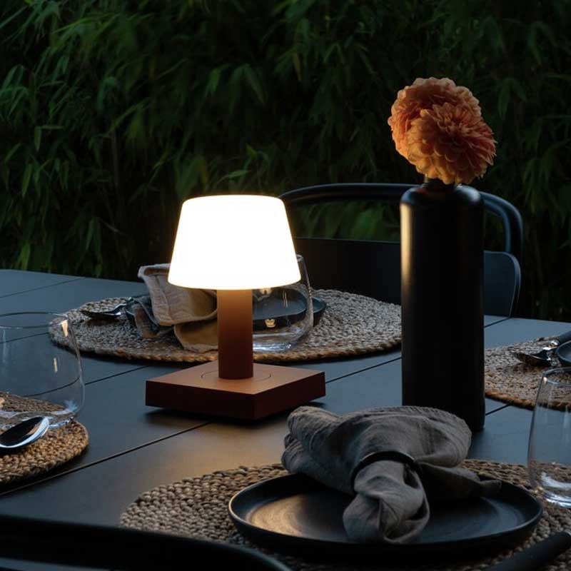 Konstsmide Monaco USB-Tischleuchte rost, 2700/3000K, dimmbar, Glas