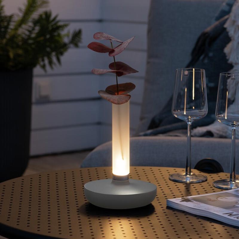 Konstsmide Biarritz USB-Tischleuchte weiß, 1800/2700/4000K, dimmbar