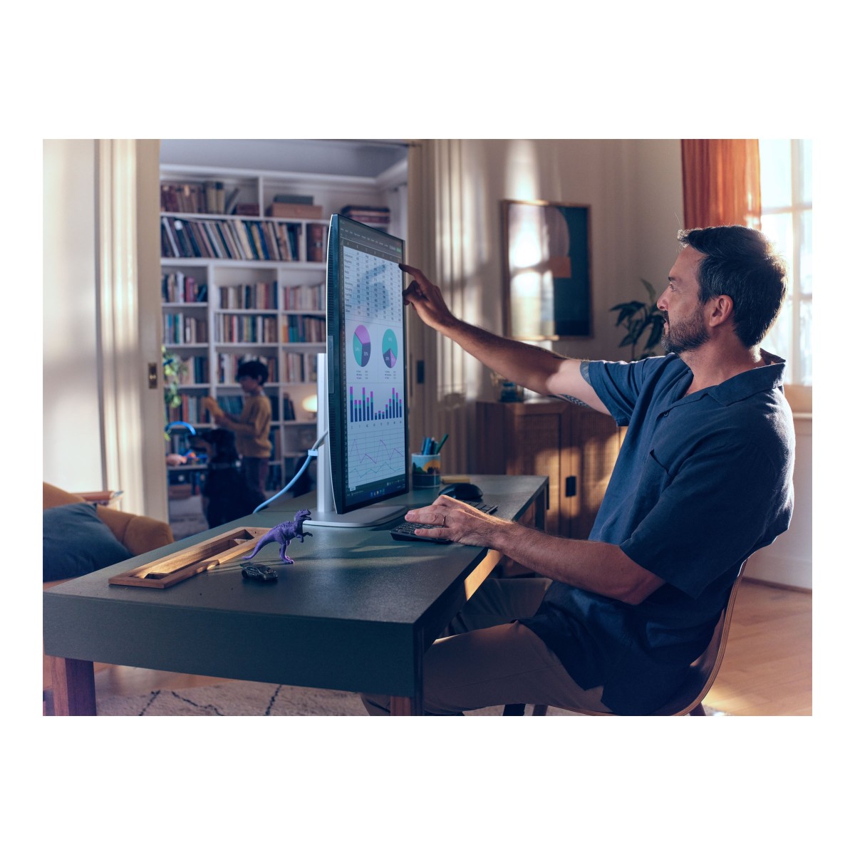 HP EliteStudio 8 G1i Core Ultra 5 235 16GB 512GB SSD 68,6 cm (27 Zoll) All-in-One-PC