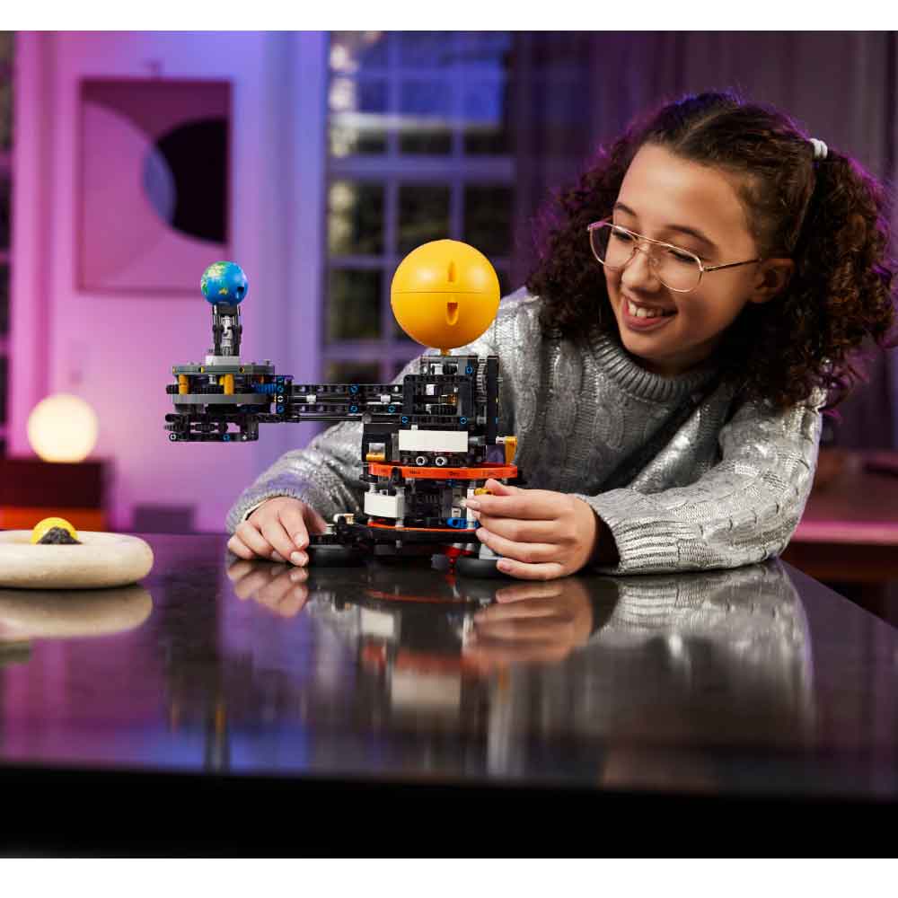 LEGO Technic Sonne Erde Mond Modell (42179)