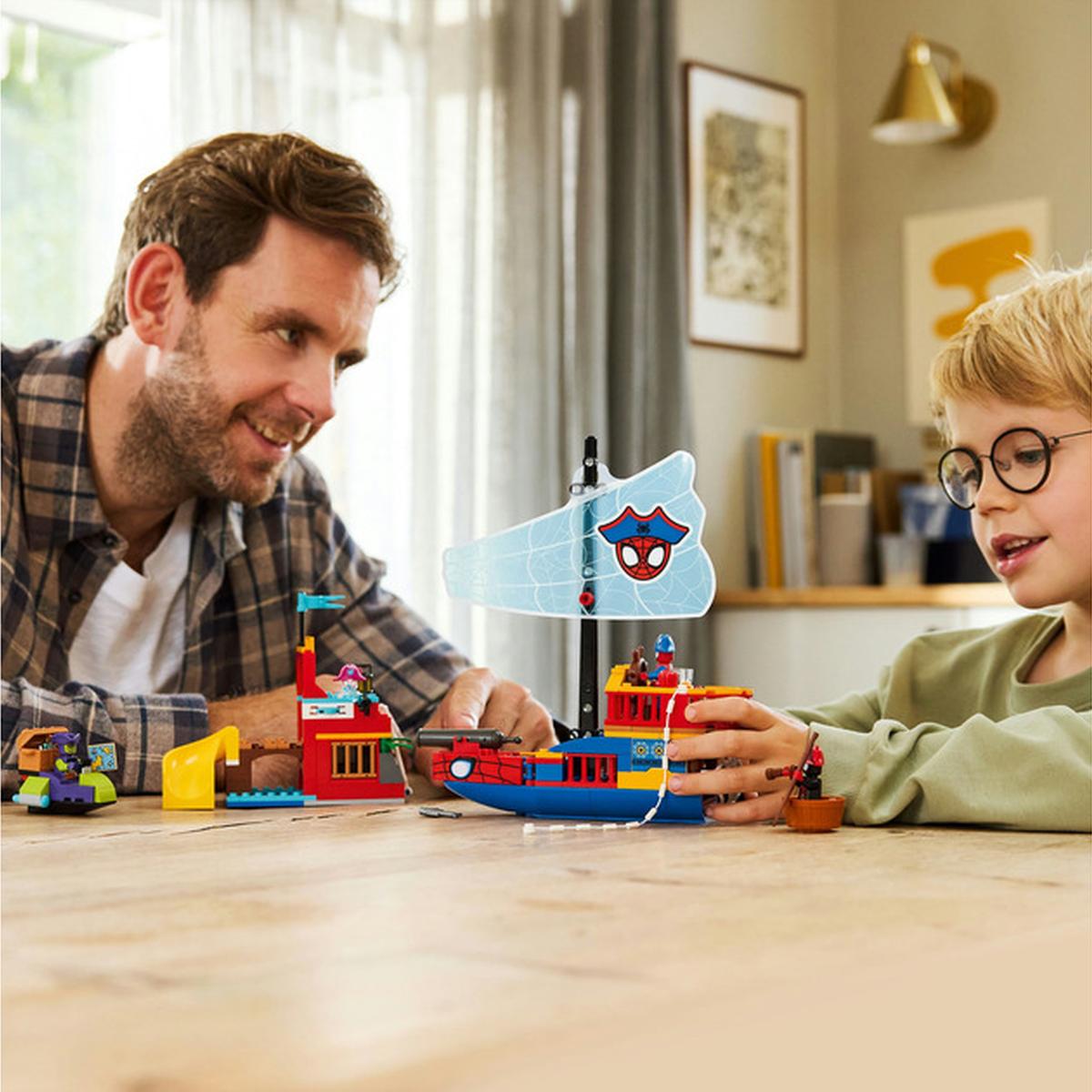 LEGO Marvel - Piratenschiff von Spideys Team (11208)