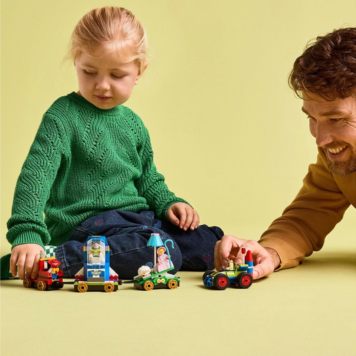 LEGO Disney and Pixar - Partyzug und das Auto aus Toy Story (43264)