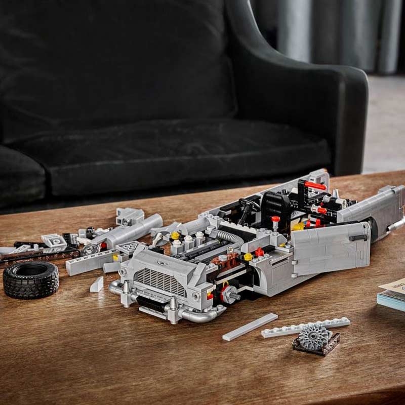 LEGO Creator 10262 James Bond™ Aston Martin DB5
