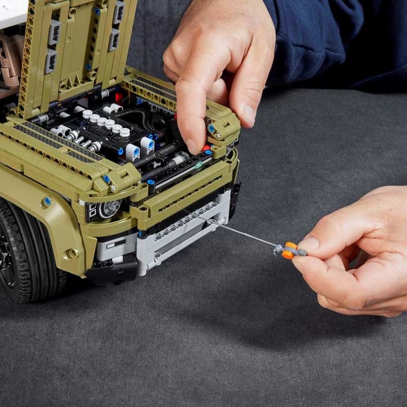 LEGO Technic 42110 Land Rover Defender